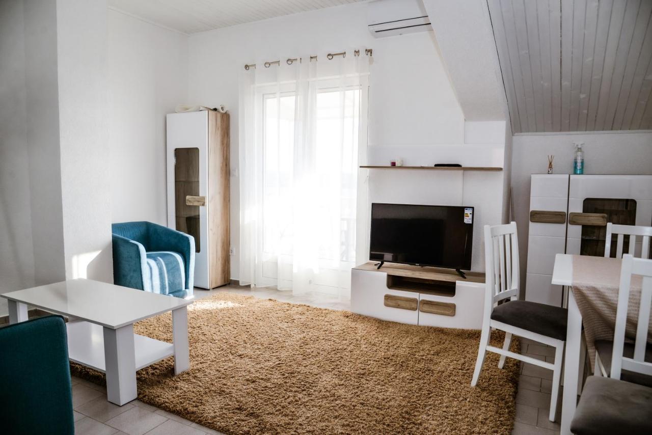 Iker Apartments 티바트 외부 사진